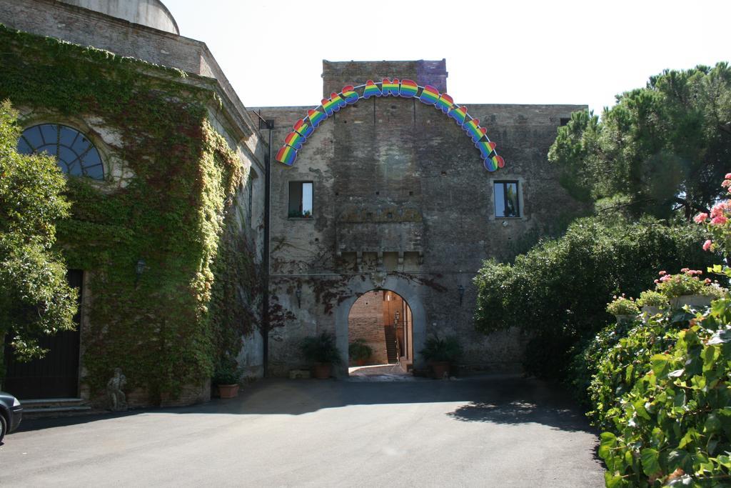 فيلا Il Filaro Del Castello Di San Basilio مارينا دي بيستيتشي المظهر الخارجي الصورة