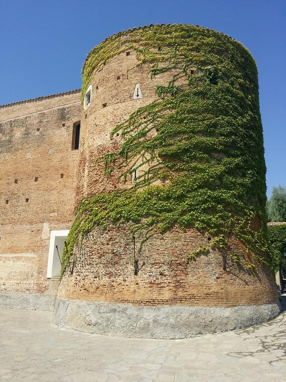 فيلا Il Filaro Del Castello Di San Basilio مارينا دي بيستيتشي المظهر الخارجي الصورة